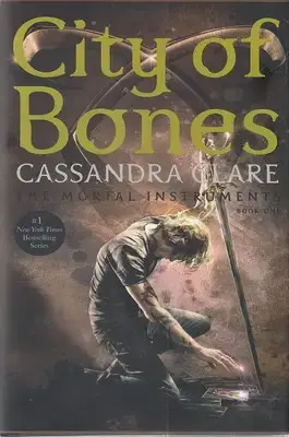 جلد کتاب کتاب زبان انگلیسی-شهر استخوان ها-City of Bones