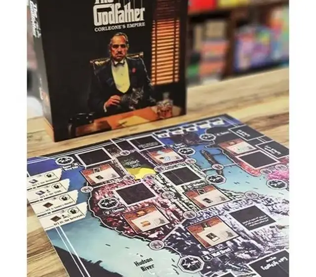 جلد کتاب بسته بازی ایرانی استراتژیک پدر خوانده (The Godfather Corleone`s Empire)،(باجعبه)